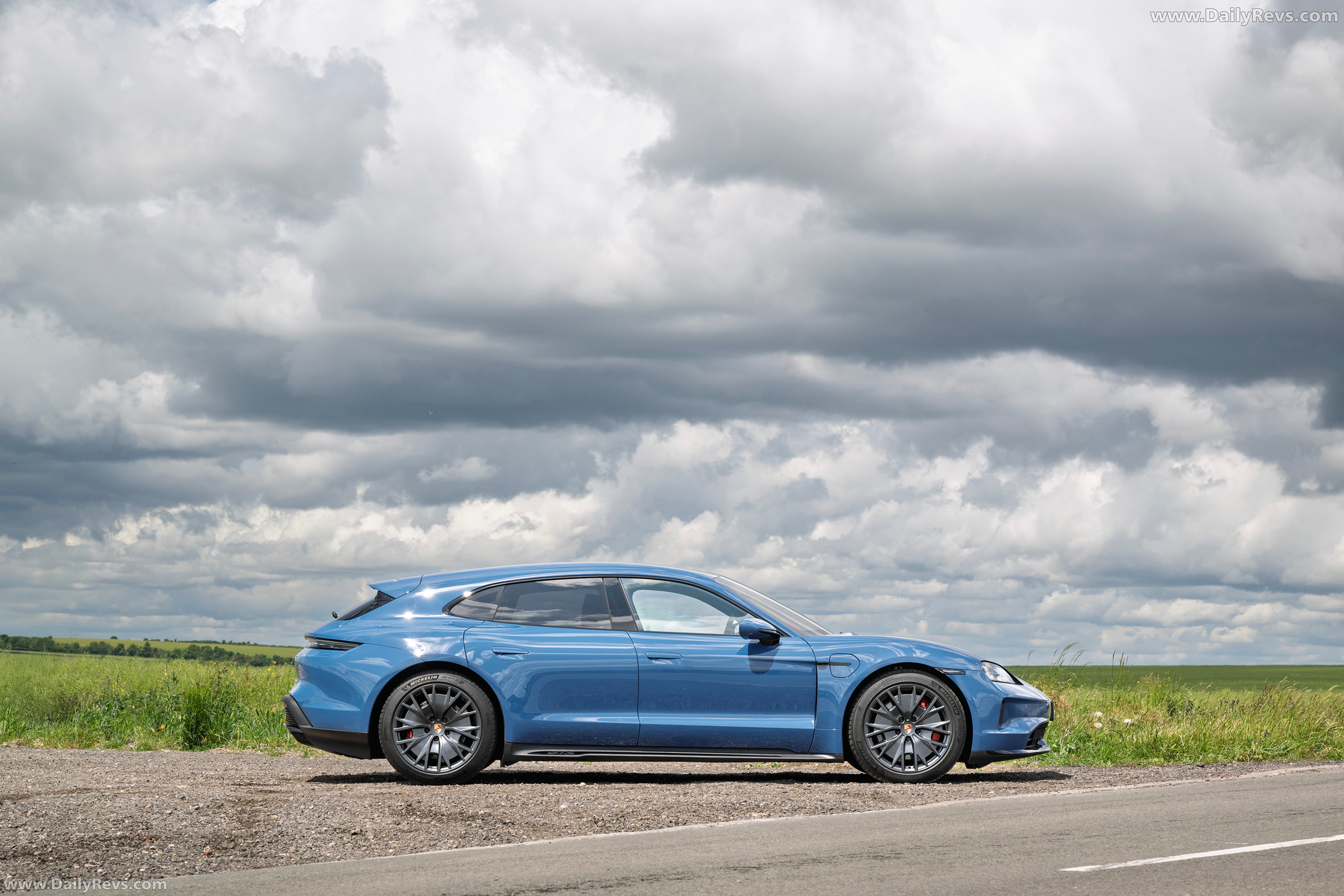 2025 Porsche Taycan GTS Sport Turismo J1 II UK Version Side View