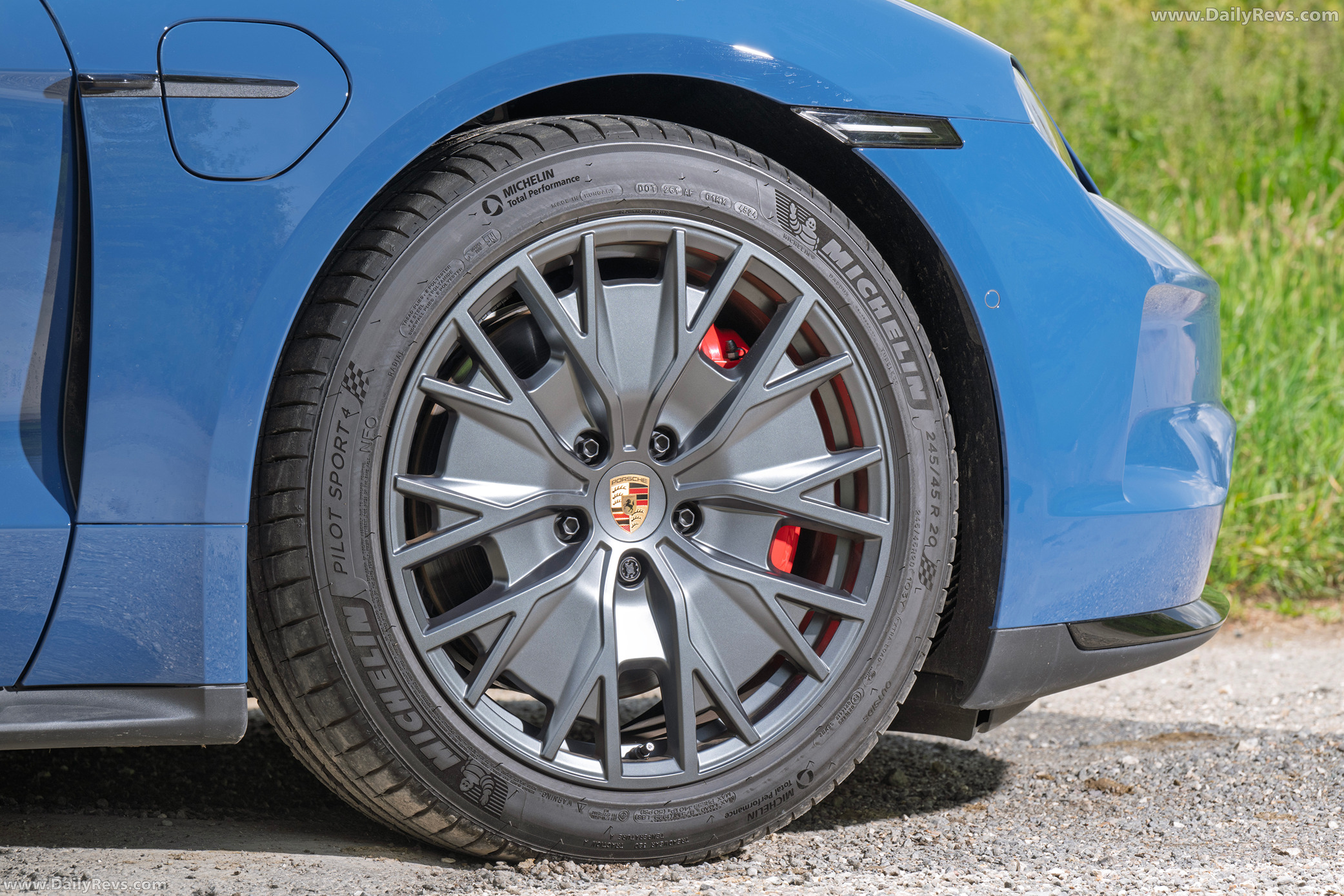 2025 Porsche Taycan GTS Sport Turismo J1 II UK Version Exterior