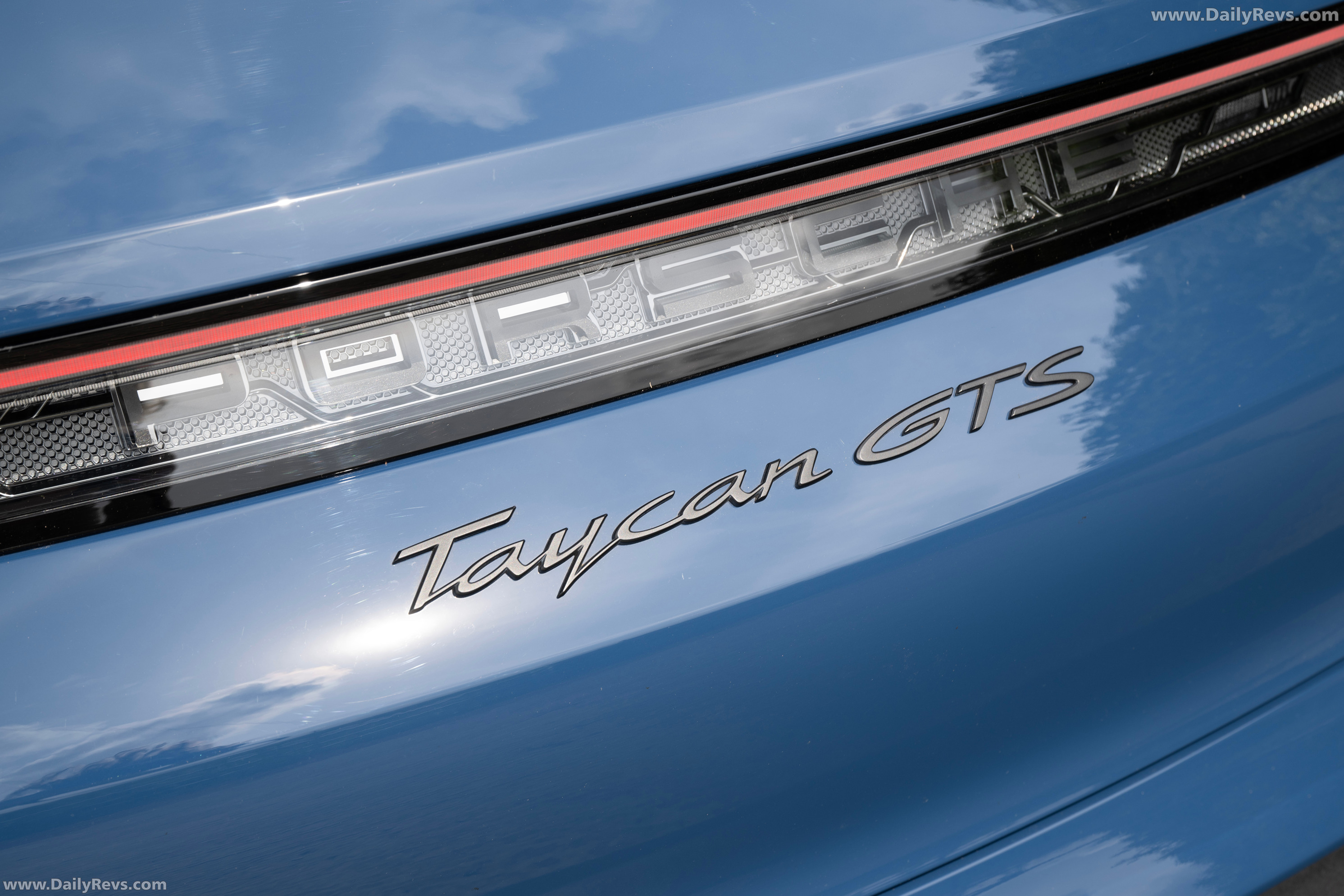 2025 Porsche Taycan GTS Sport Turismo J1 II UK Version Exterior
