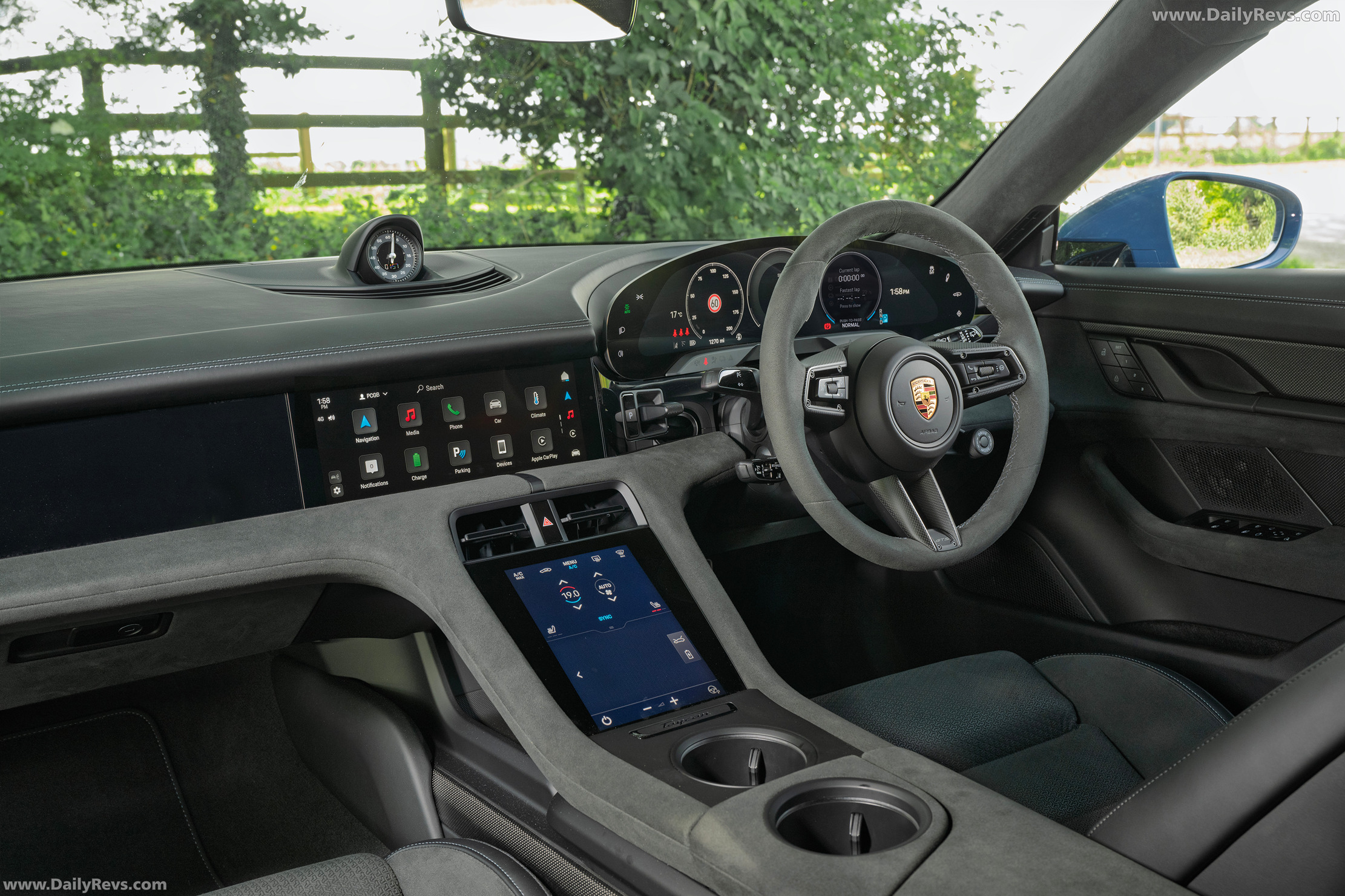 2025 Porsche Taycan GTS Sport Turismo J1 II UK Version Interior