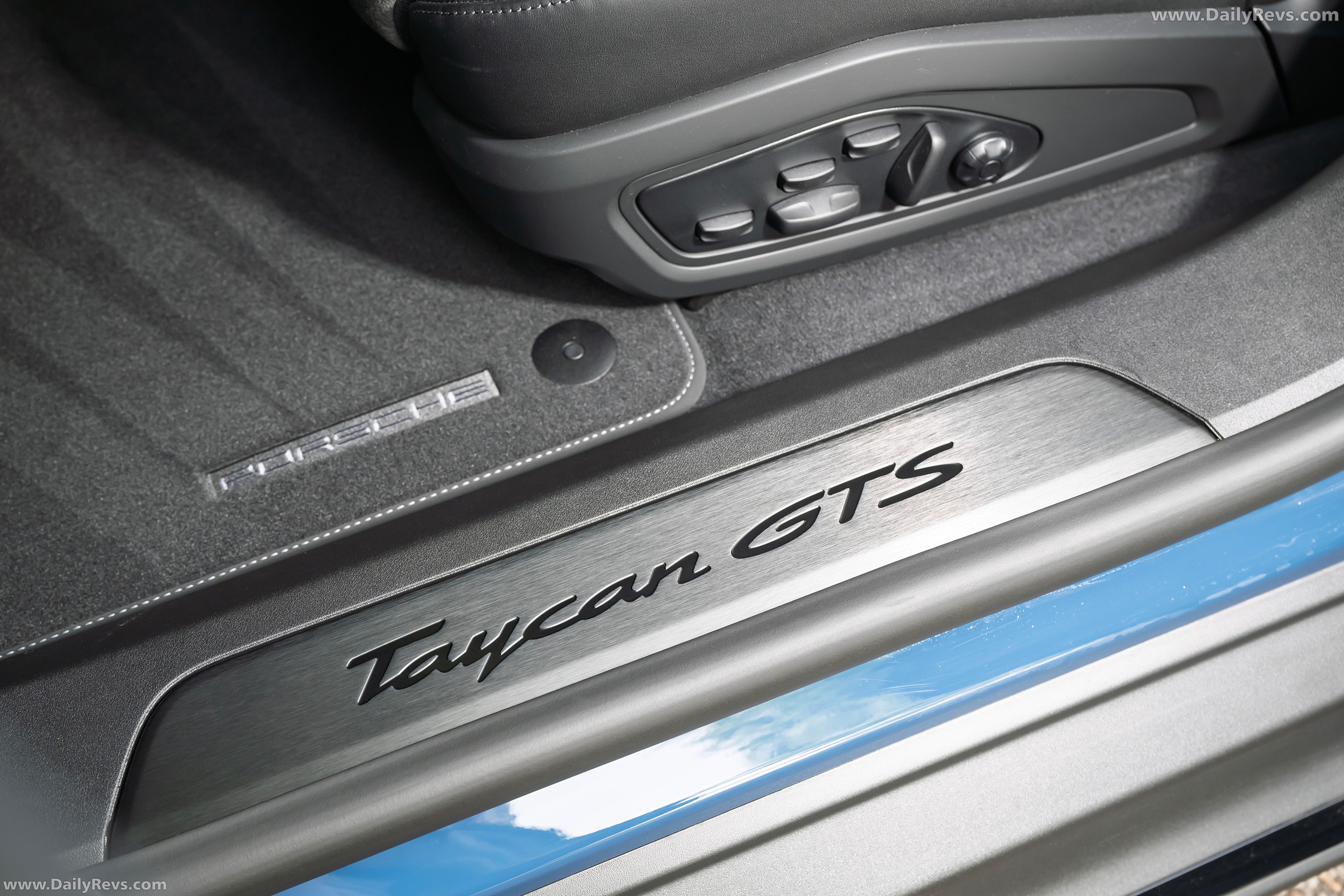 2025 Porsche Taycan GTS Sport Turismo J1 II UK Version Interior
