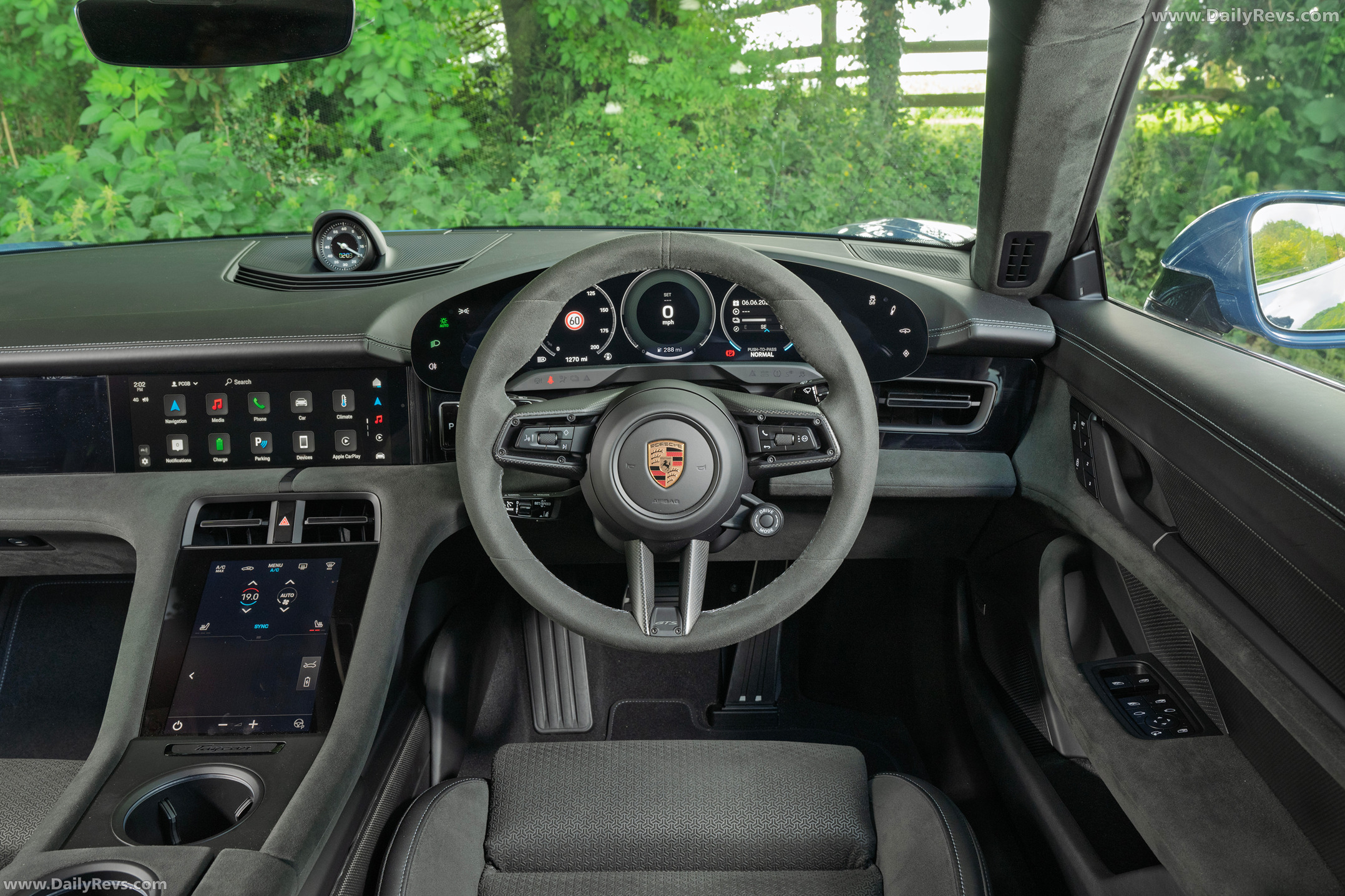 2025 Porsche Taycan GTS Sport Turismo J1 II UK Version Interior