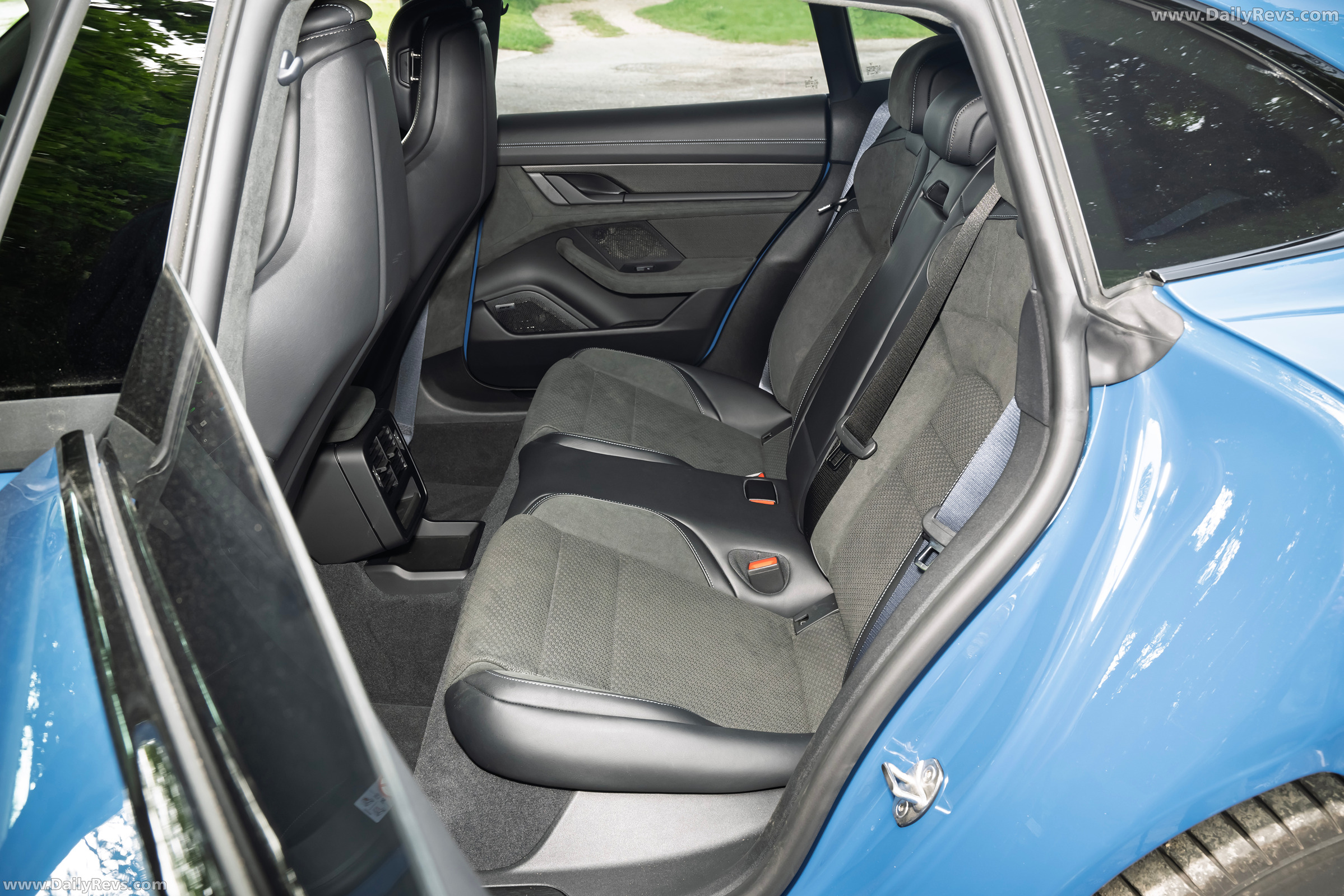 2025 Porsche Taycan GTS Sport Turismo J1 II UK Version Interior