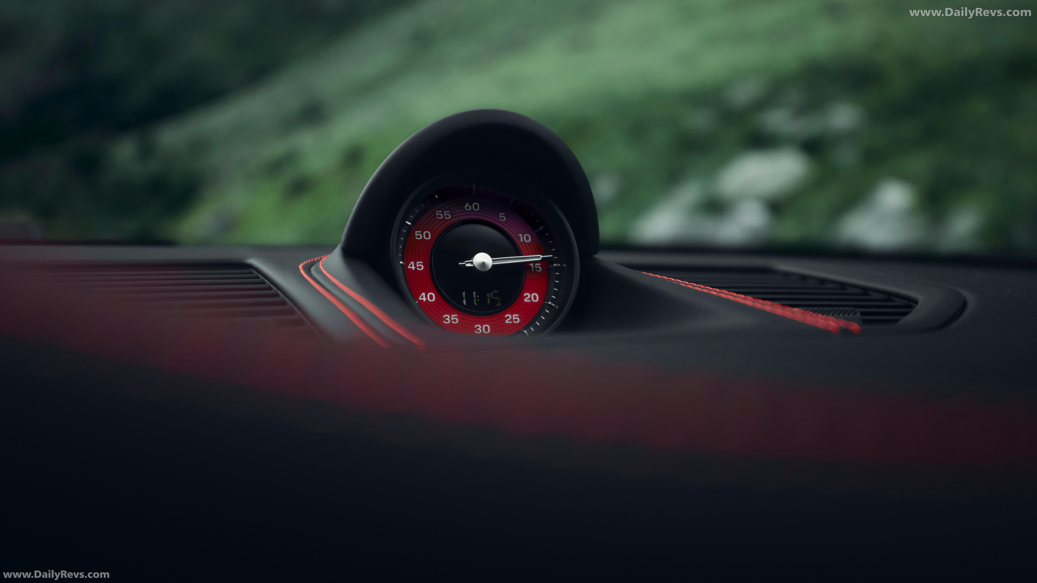 2025 Porsche 911 Carrera 4 GTS Tribute to Transfăgărășan Interior