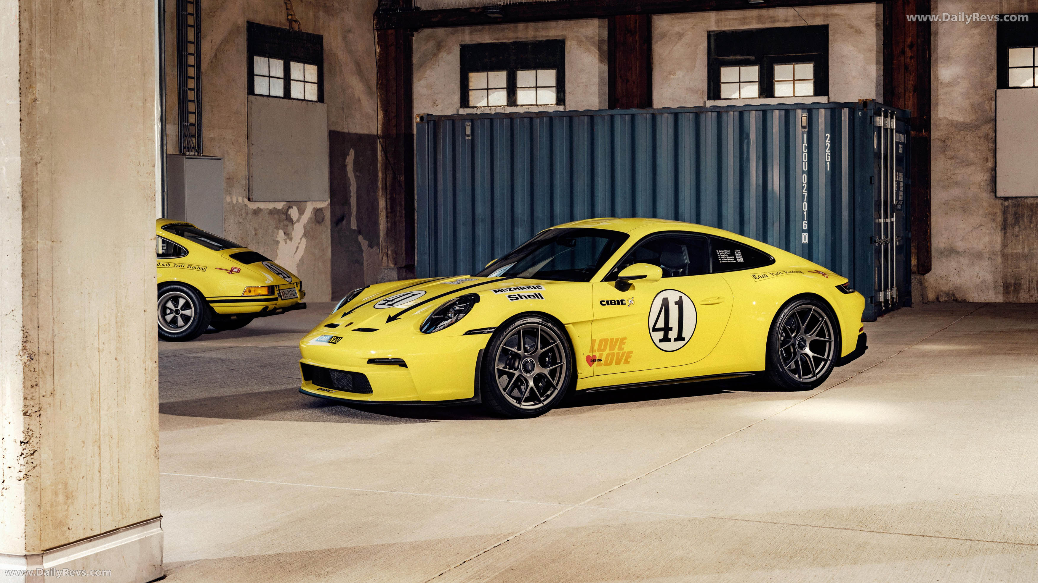2025 Porsche 911 S/T Front View