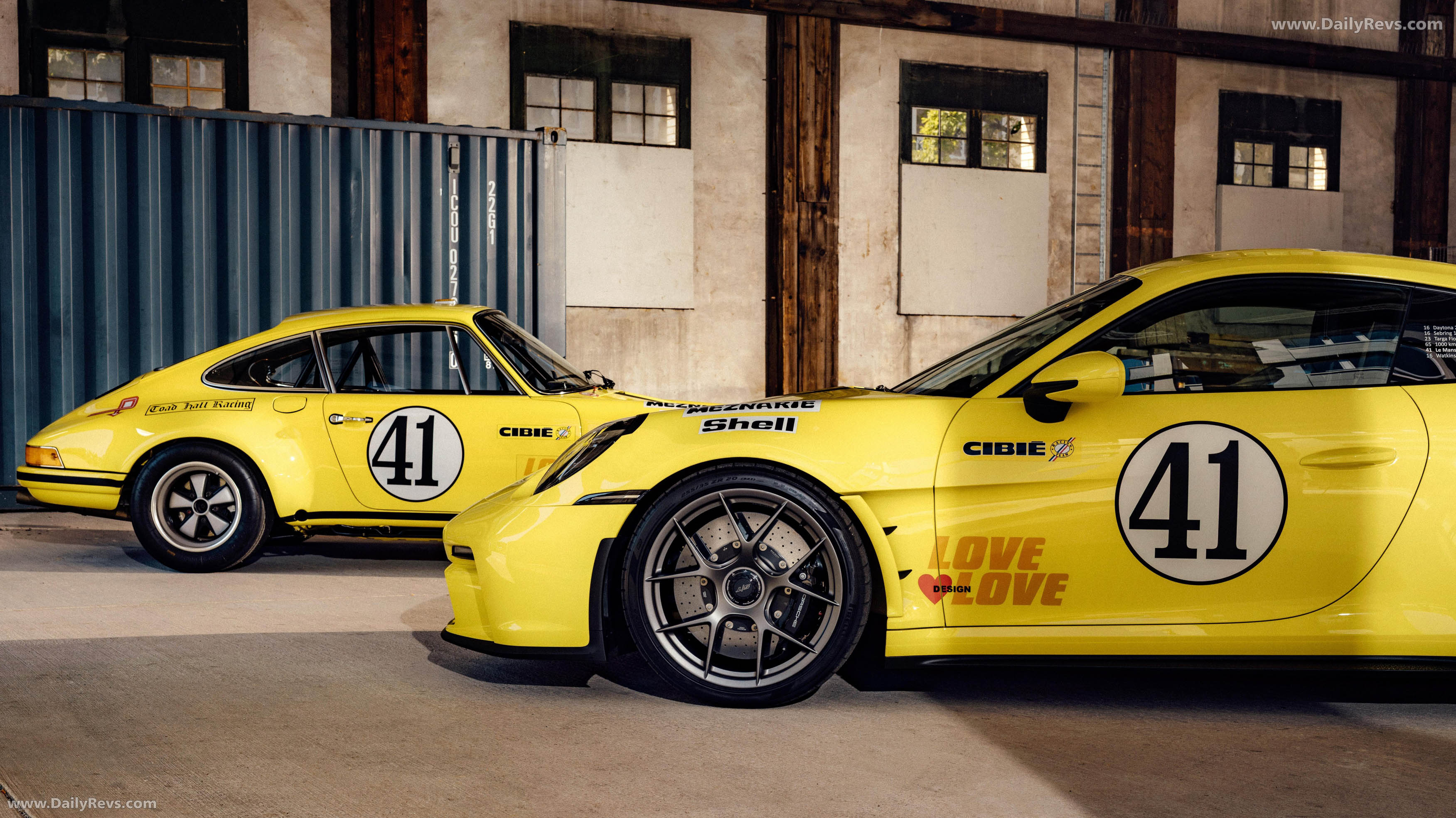2025 Porsche 911 S/T Exterior