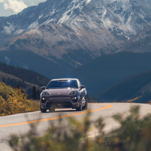 2025 Porsche Macan 4S Provence Front View