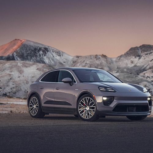 2025 Porsche Macan 4S Provence Front View