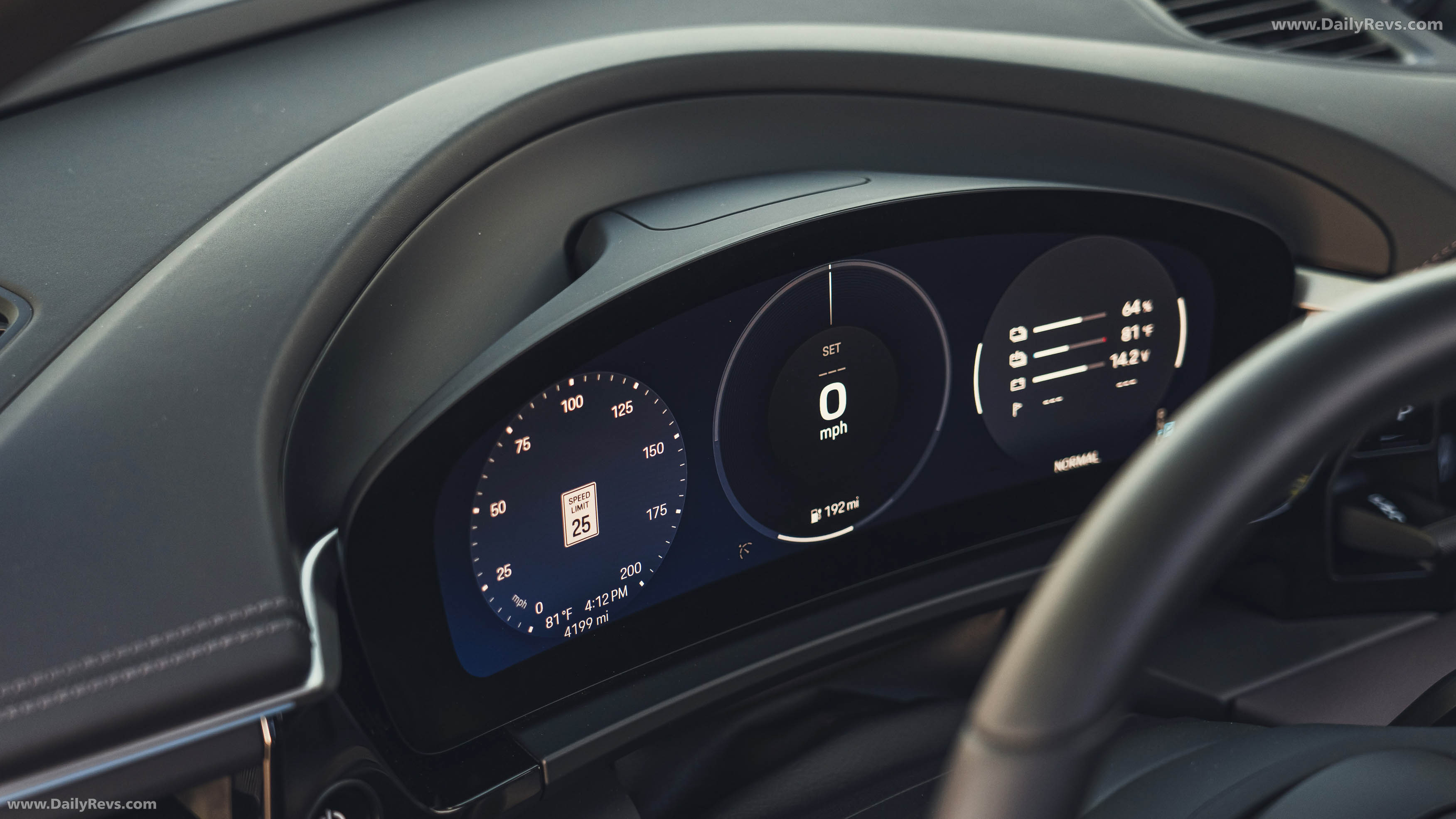 2025 Porsche Macan 4S Provence Interior
