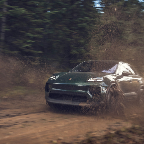 2025 Porsche Macan 4 Oak Green Front View