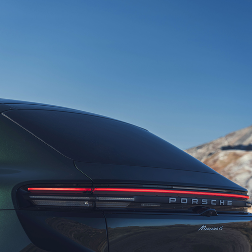 2025 Porsche Macan 4 Oak Green Exterior