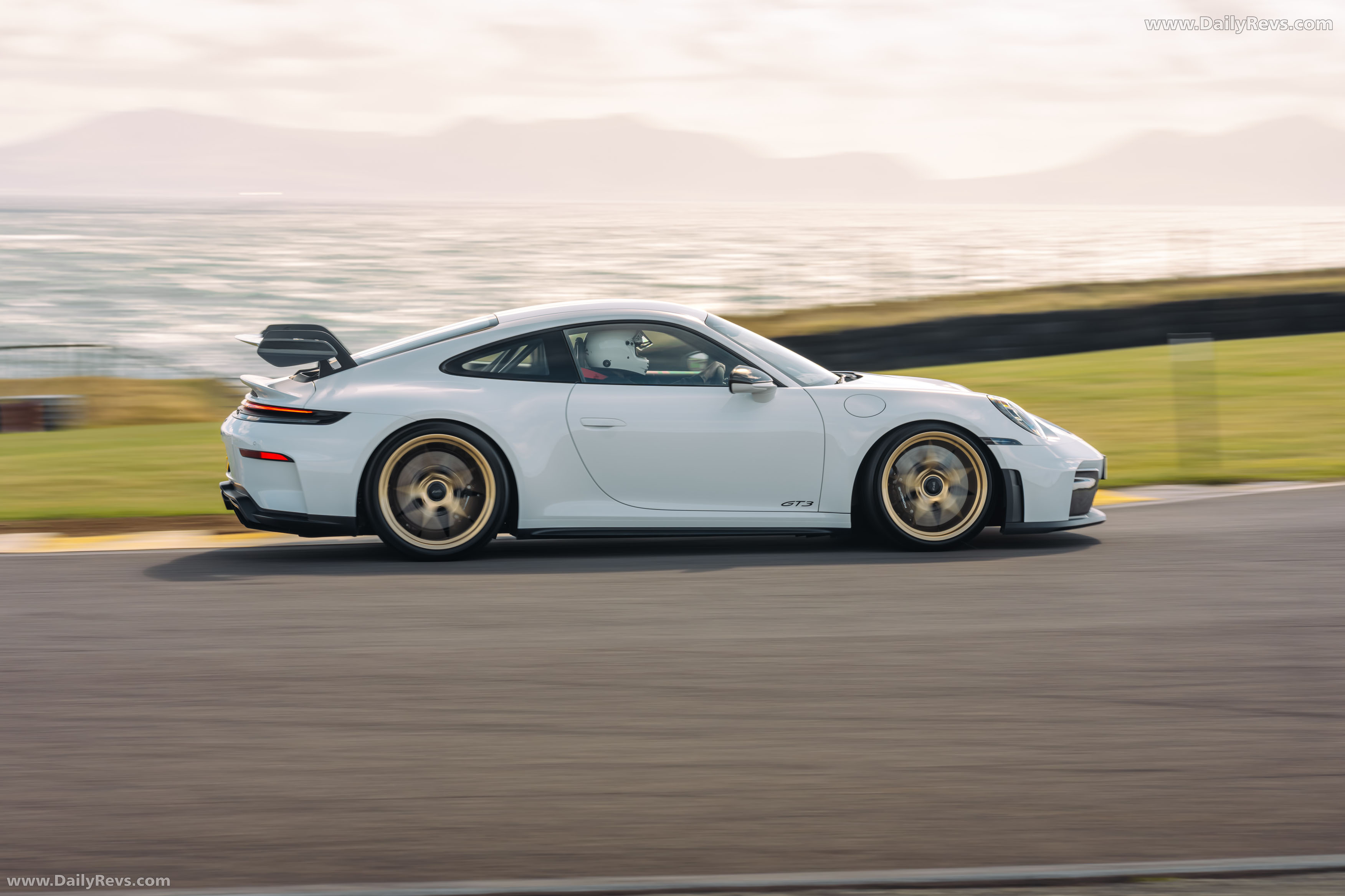 2025 Porsche 911 GT3 992 ll UK Version Side View