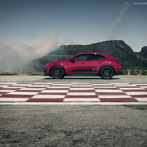 2026 Porsche Macan GTS H2 Side View