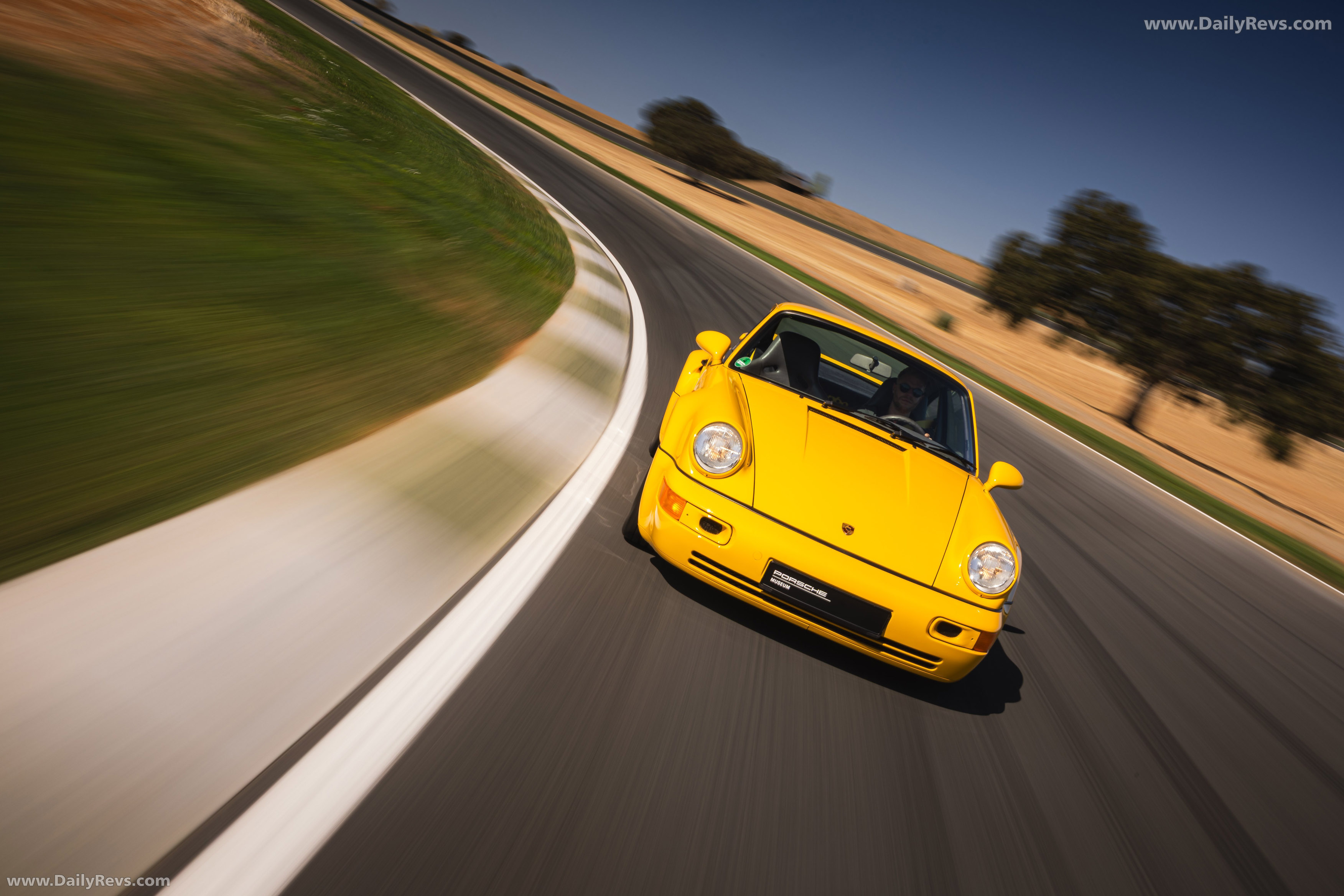 1992 Porsche 911 Turbo S 3.3 964 Front View