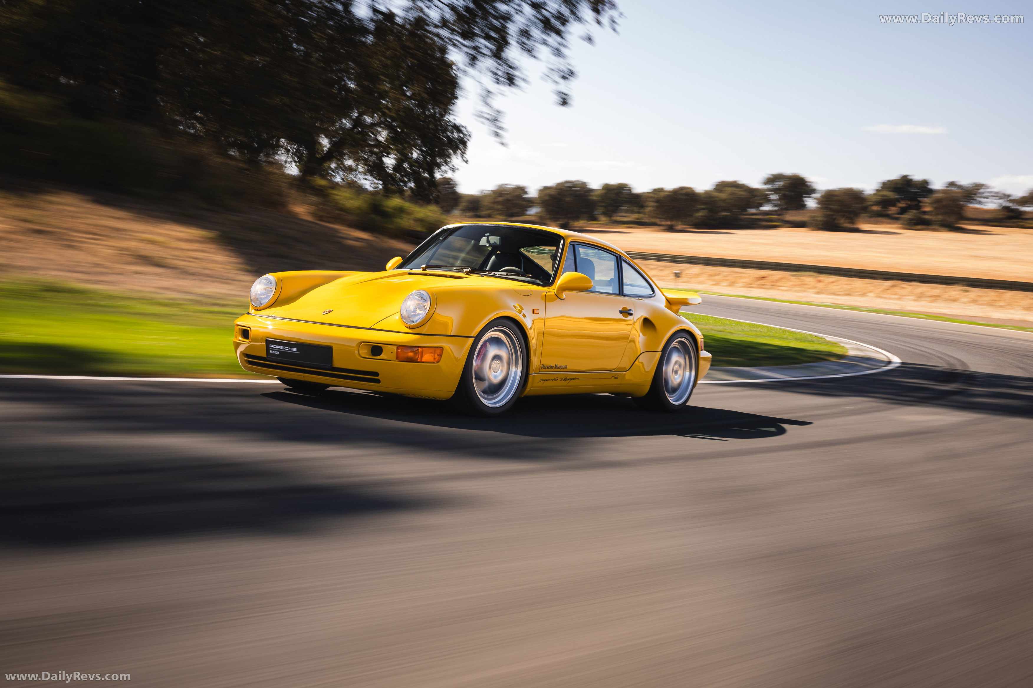1992 Porsche 911 Turbo S 3.3 964 Front View