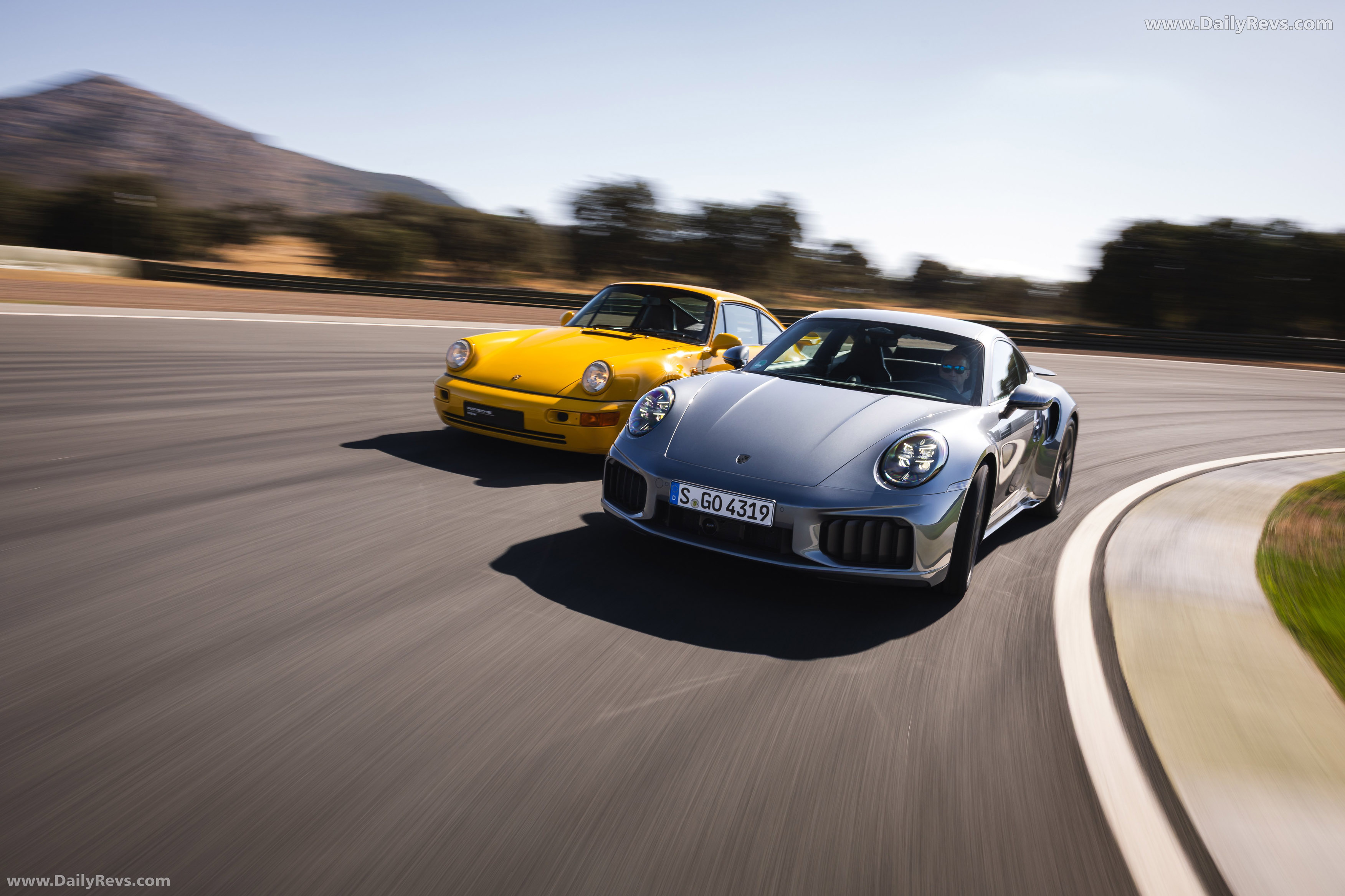 1992 Porsche 911 Turbo S 3.3 964 Front View