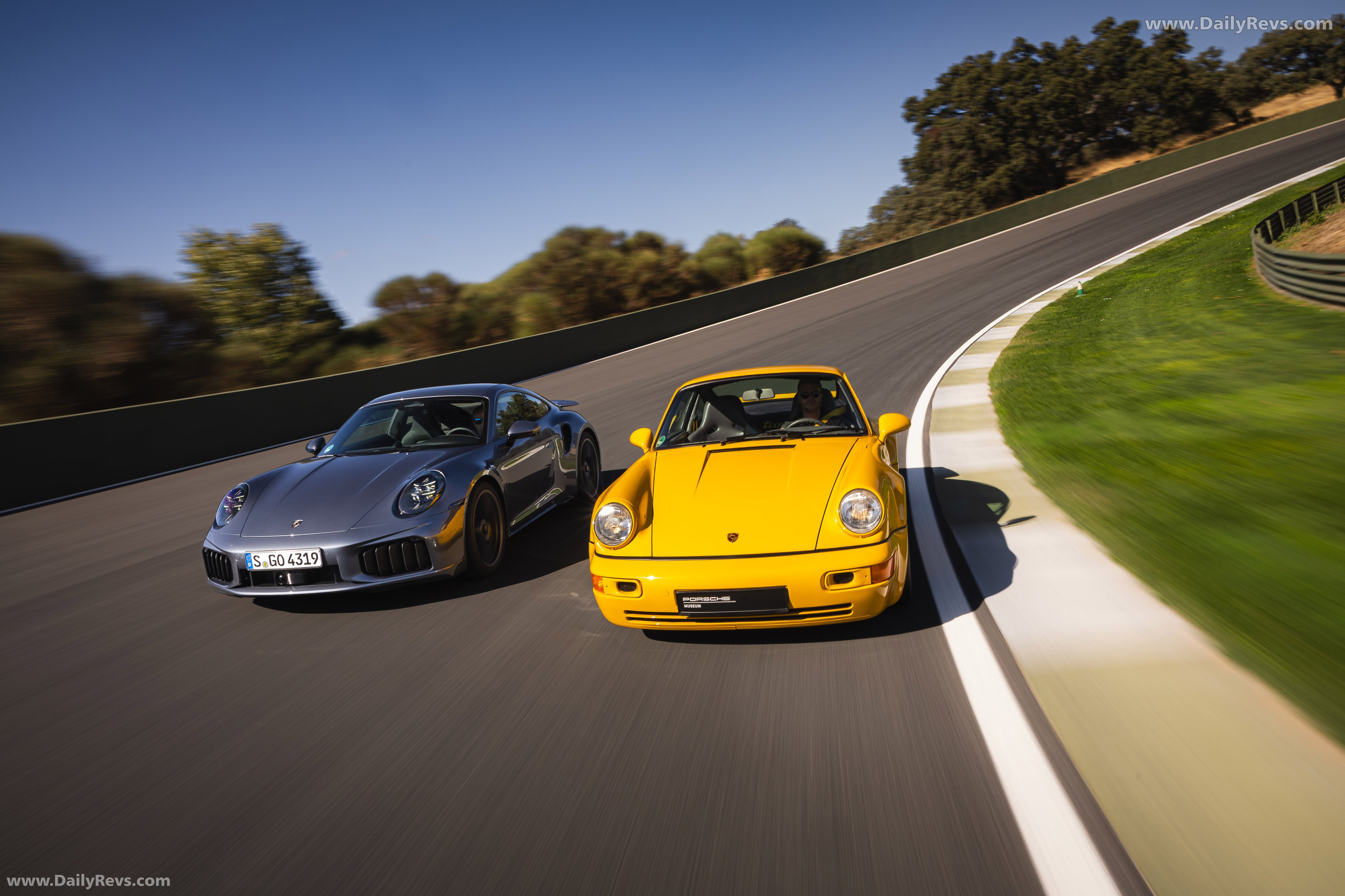 1992 Porsche 911 Turbo S 3.3 964 Front View