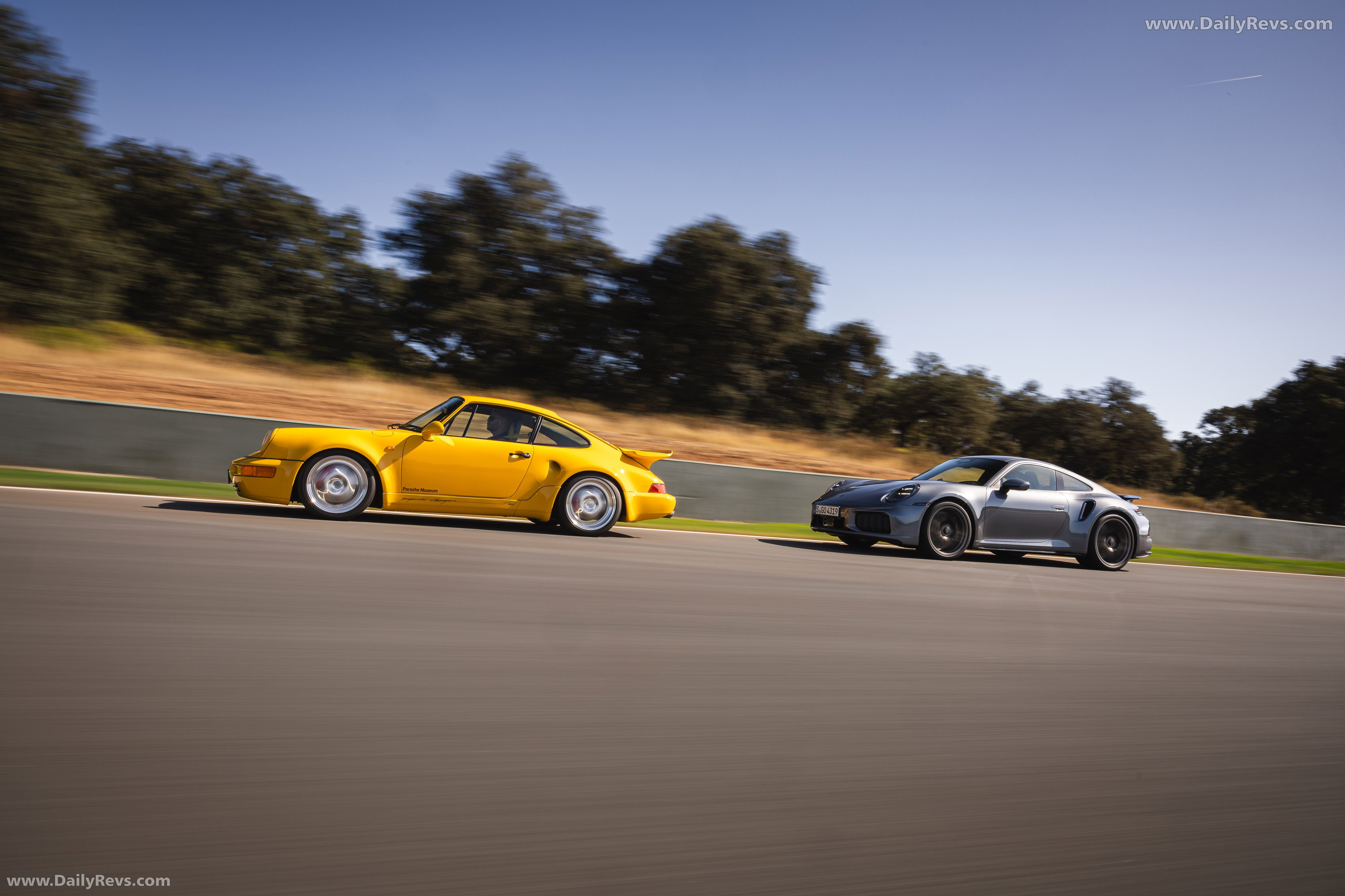 1992 Porsche 911 Turbo S 3.3 964 Side View