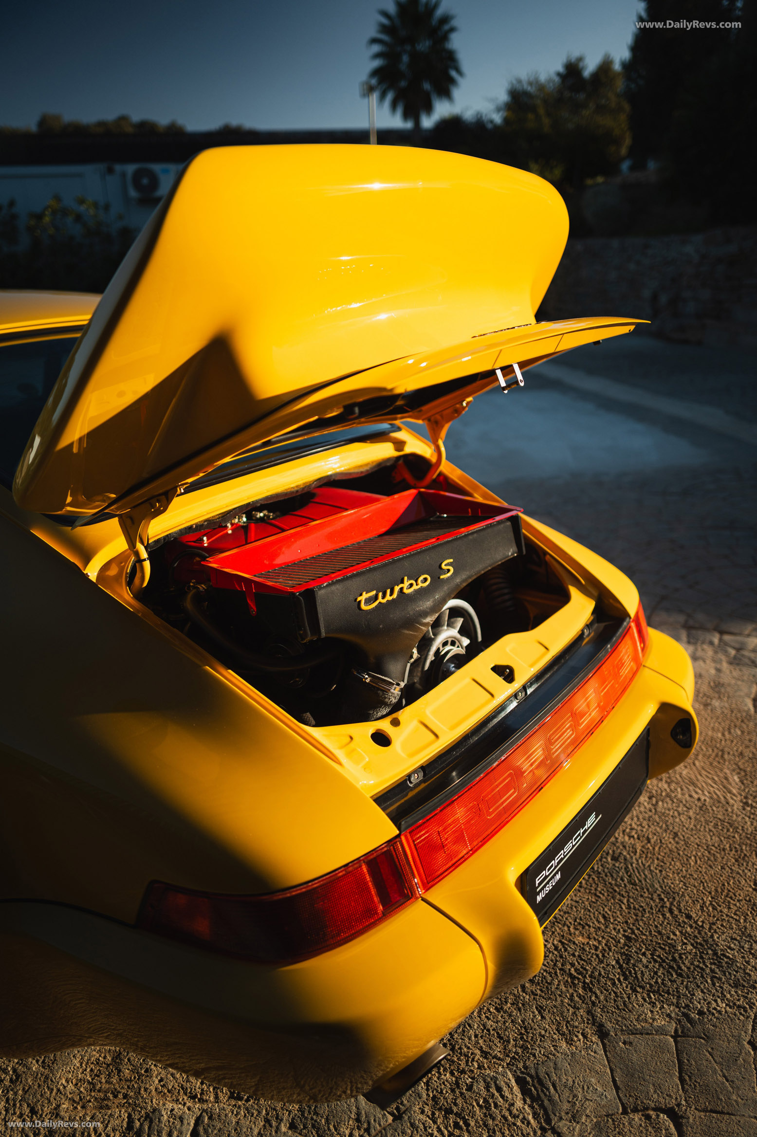 1992 Porsche 911 Turbo S 3.3 964 Exterior