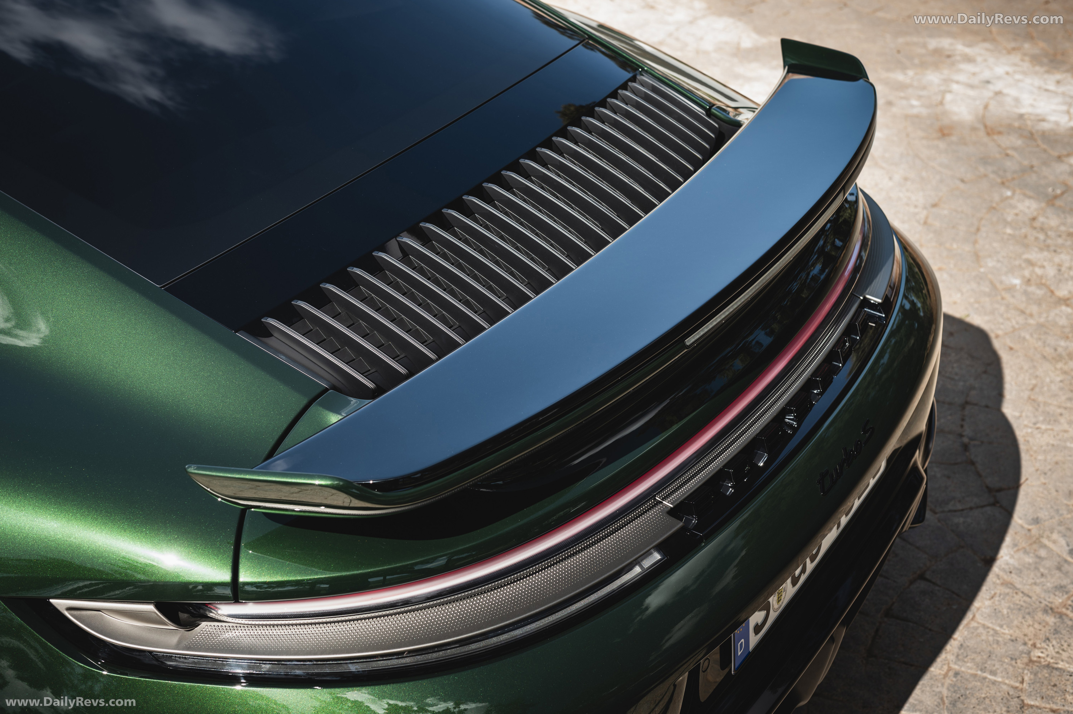 2026 Porsche 911 Turbo S 992 ll Oak Green Exterior