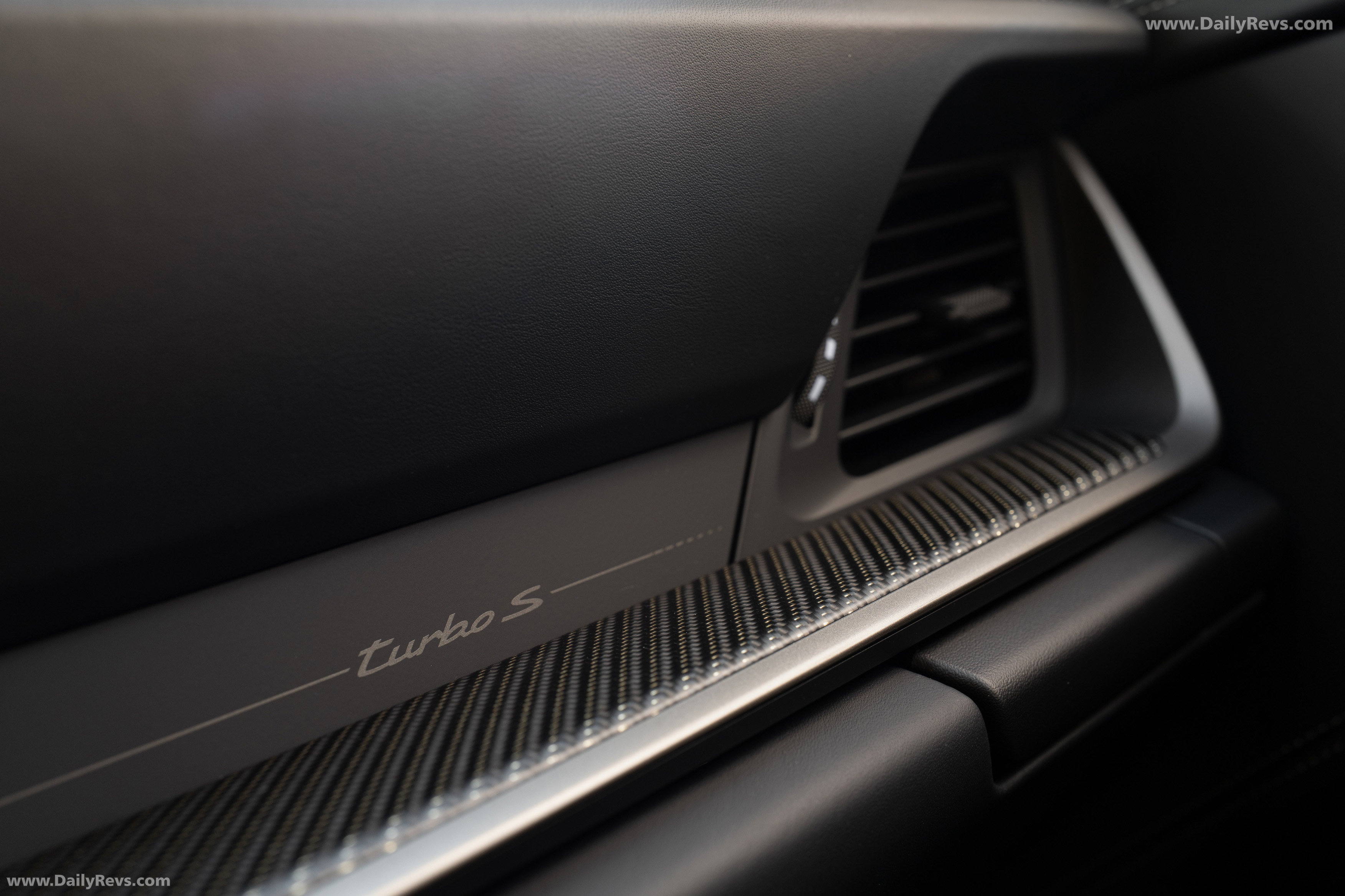 2026 Porsche 911 Turbo S 992 ll Oak Green Interior