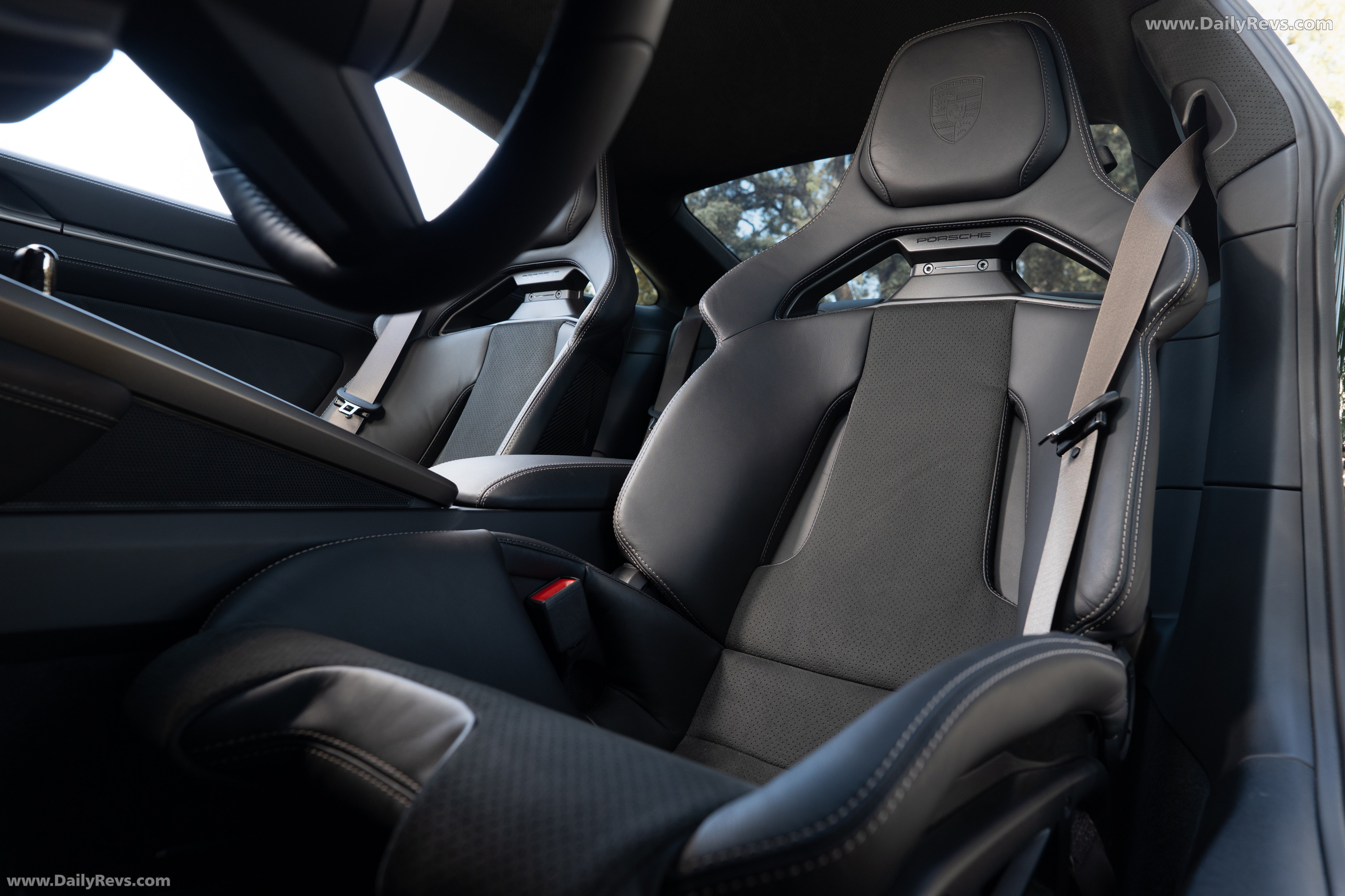 2026 Porsche 911 Turbo S 992 ll Oak Green Interior