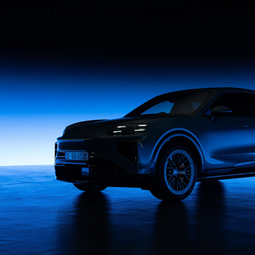 2027 Porsche Cayenne Turbo Electric Front View