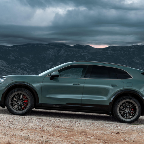 2027 Porsche Cayenne Turbo Electric Side View