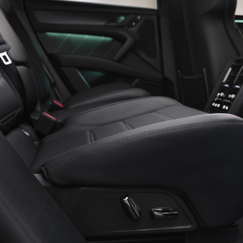 2027 Porsche Cayenne Turbo Electric Interior