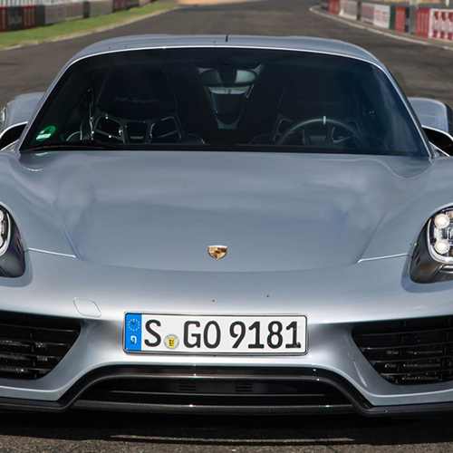 2015 Porsche 918 Spyder Front View