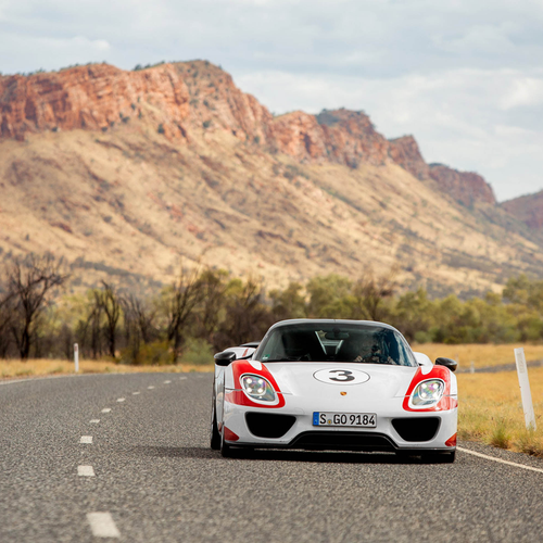 2015 Porsche 918 Spyder Front View