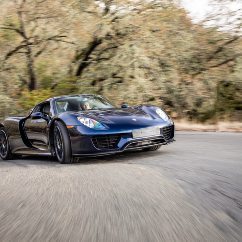 2015 Porsche 918 Spyder Front View