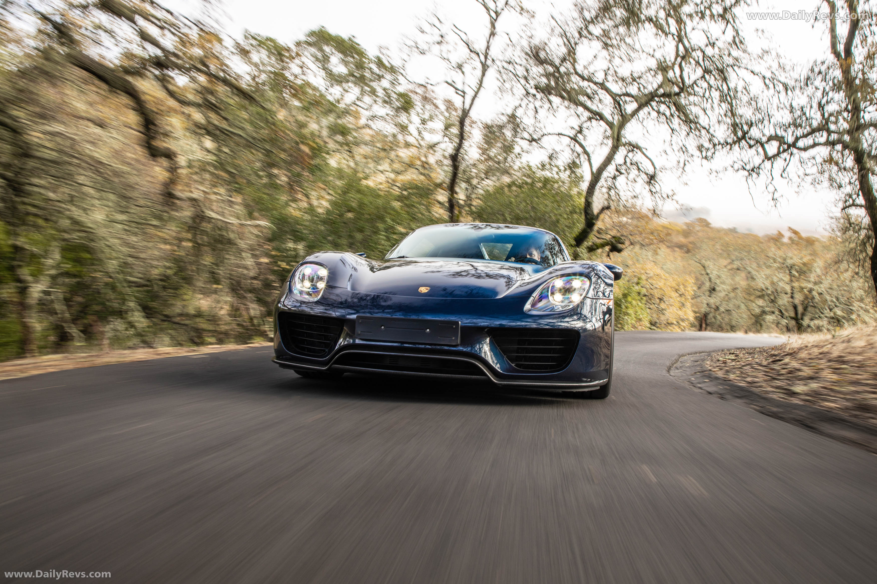 2015 Porsche 918 Spyder Front View