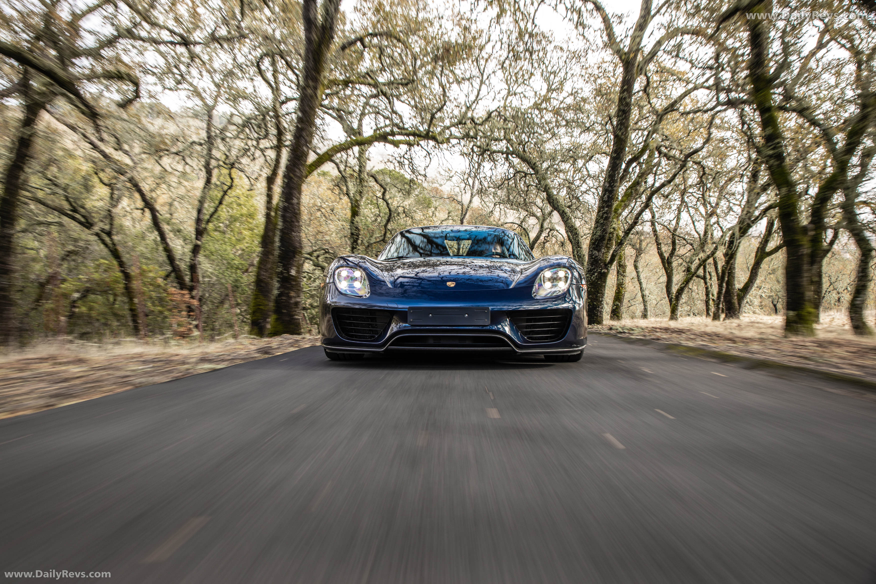 2015 Porsche 918 Spyder Front View