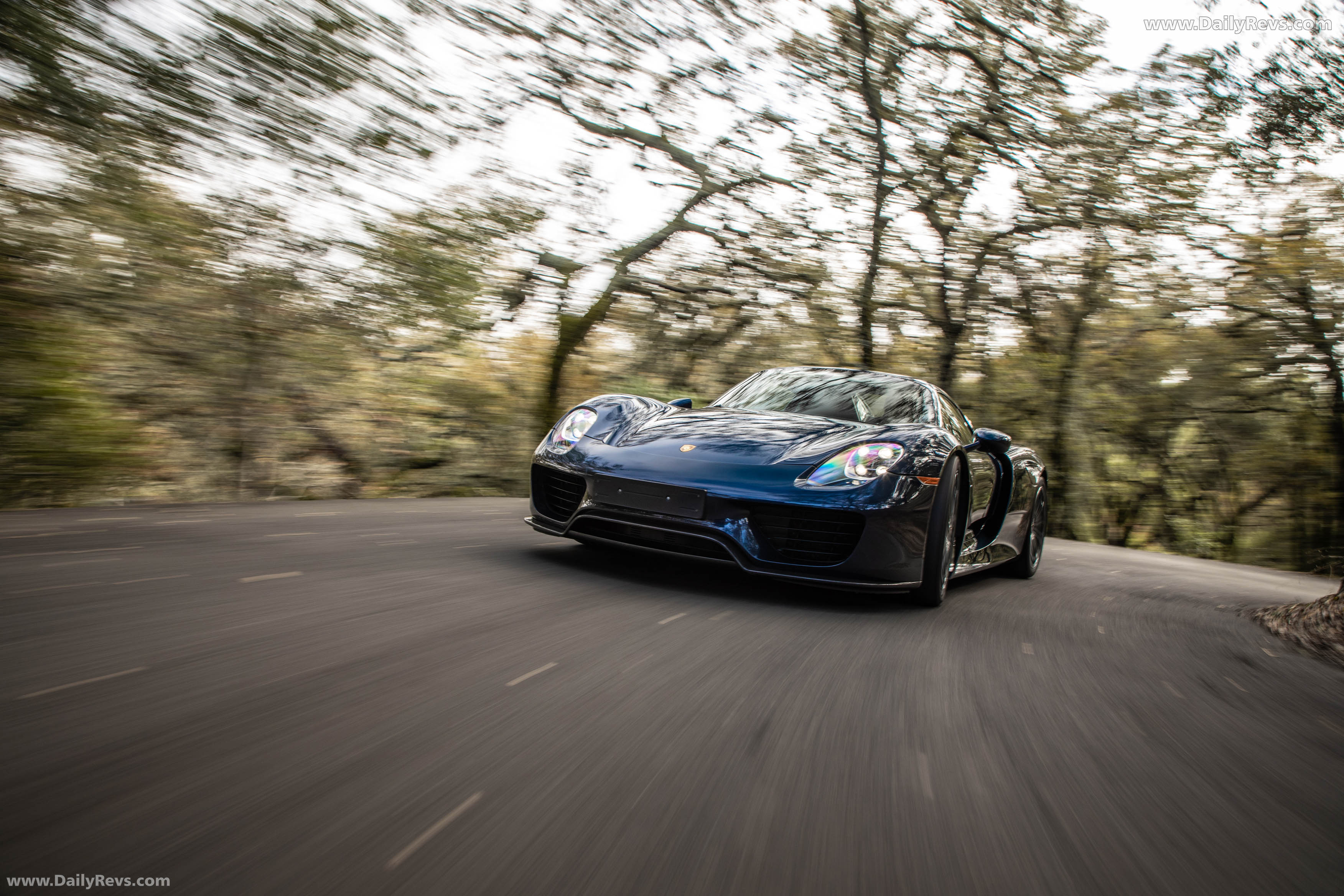 2015 Porsche 918 Spyder Front View