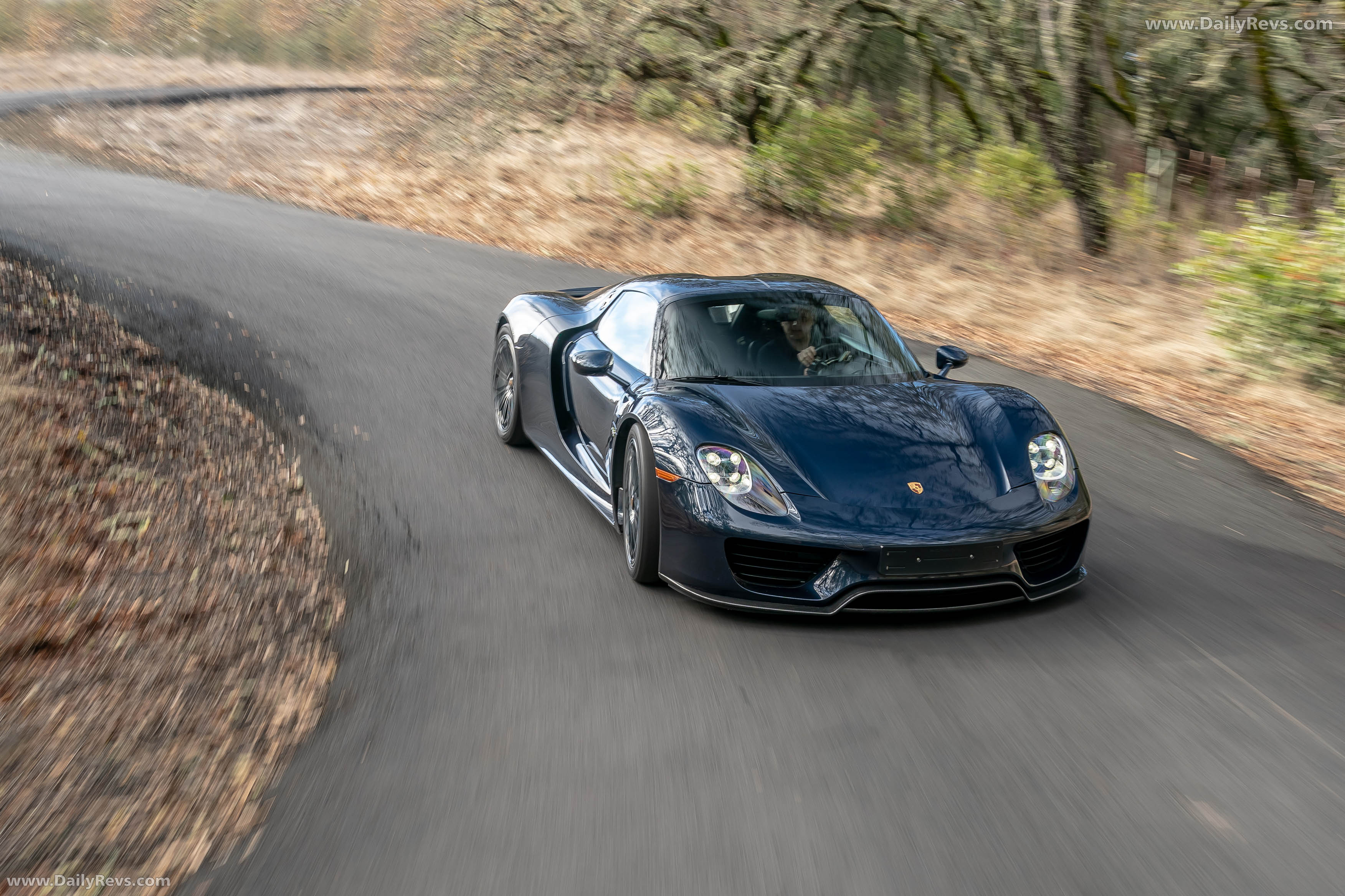 2015 Porsche 918 Spyder Front View