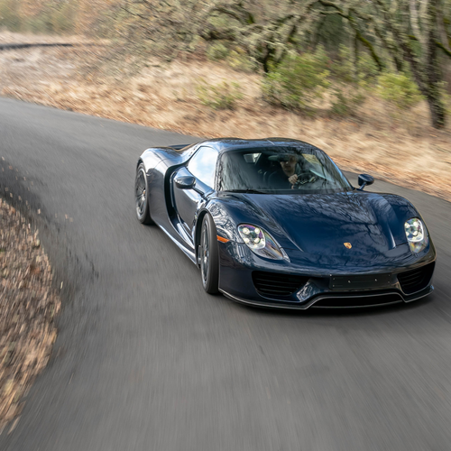 2015 Porsche 918 Spyder Front View