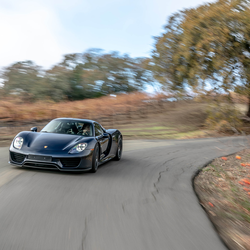 2015 Porsche 918 Spyder Front View