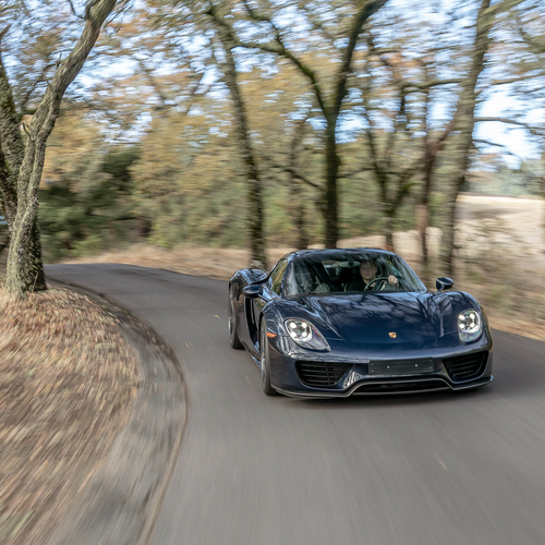 2015 Porsche 918 Spyder Front View