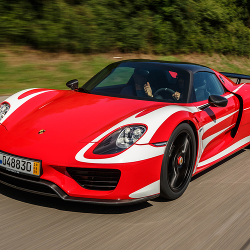2015 Porsche 918 Spyder Front View