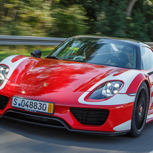 2015 Porsche 918 Spyder Front View