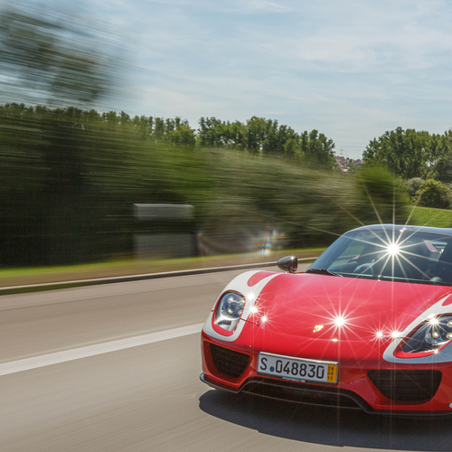 2015 Porsche 918 Spyder Front View
