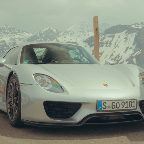 2015 Porsche 918 Spyder Front View