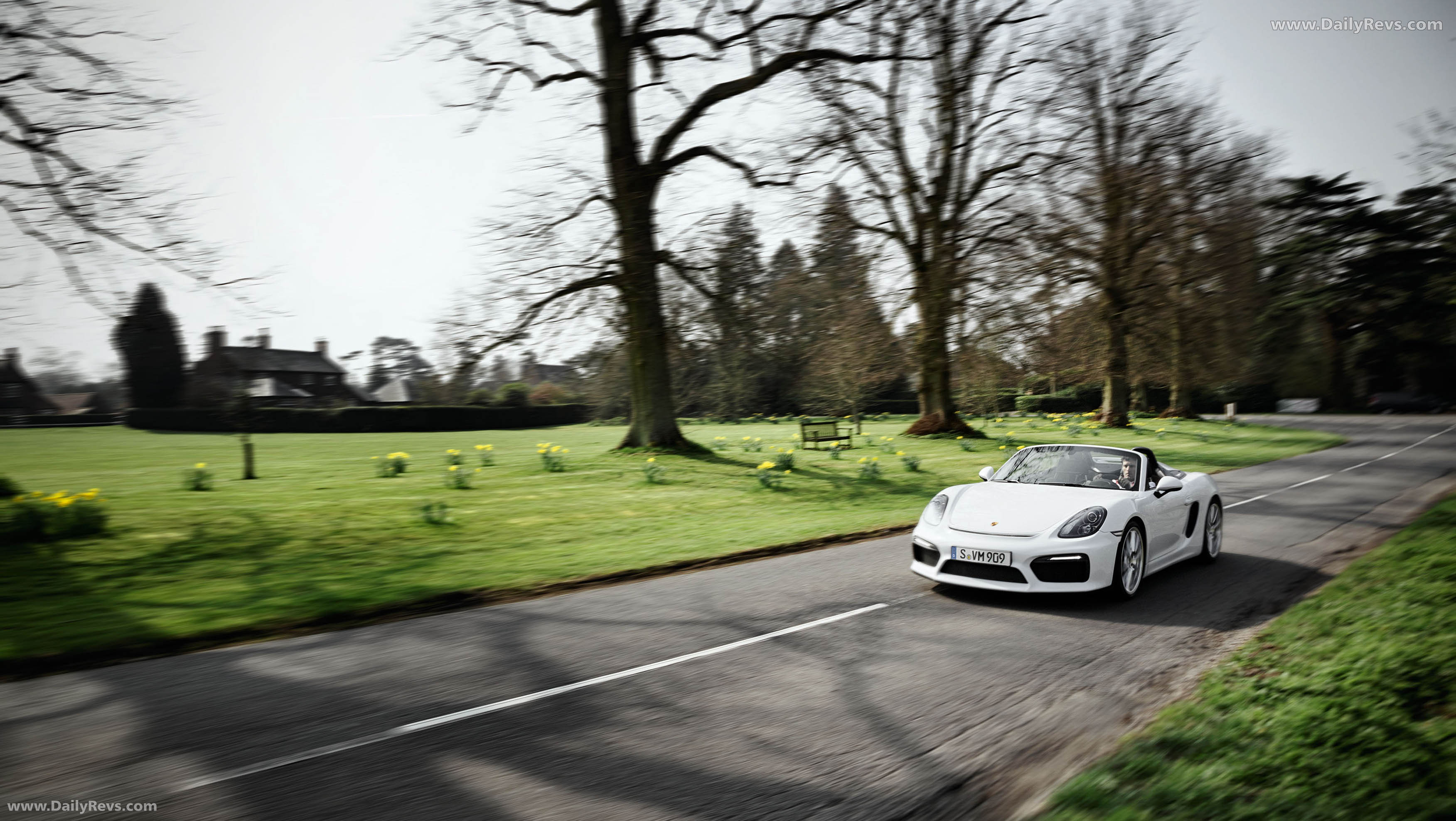 2015 Porsche 918 Spyder Front View