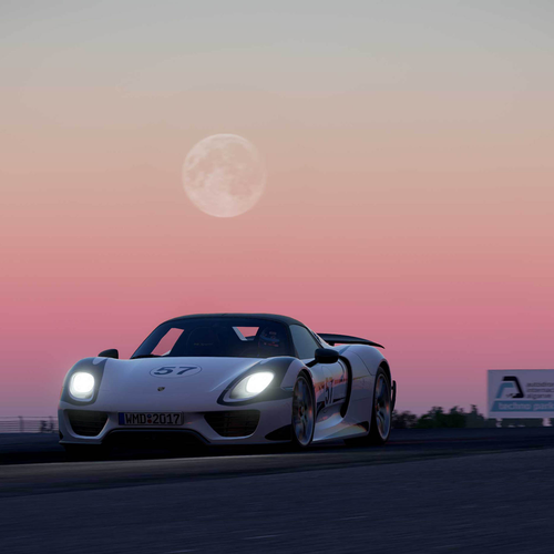 2015 Porsche 918 Spyder Front View