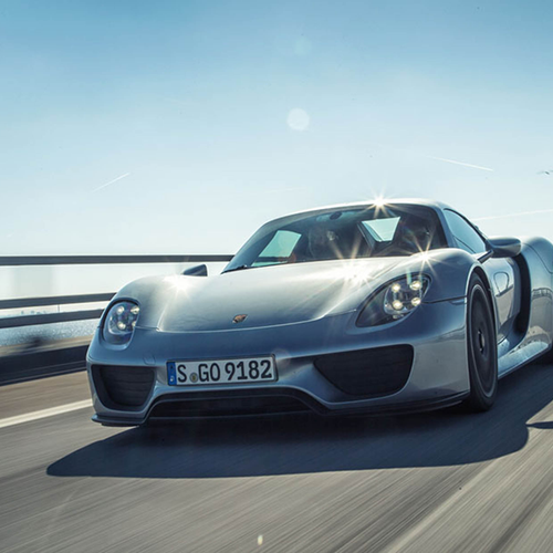 2015 Porsche 918 Spyder Front View