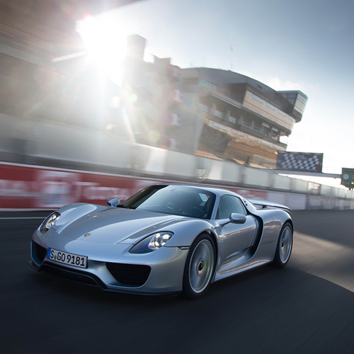 2015 Porsche 918 Spyder Front View