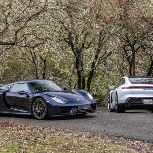 2015 Porsche 918 Spyder Front View