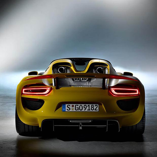 2015 Porsche 918 Spyder Rear View
