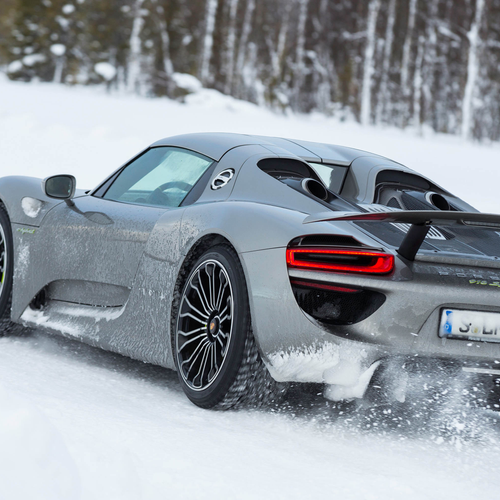 2015 Porsche 918 Spyder Rear View